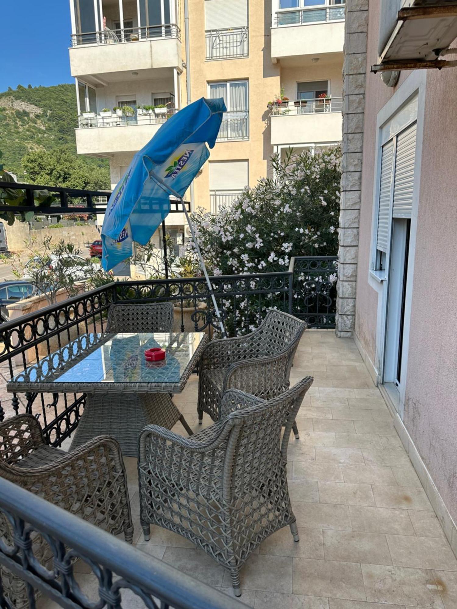 Aleks Apartment